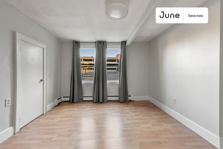 Building Photo - 14-18 Bacon Street