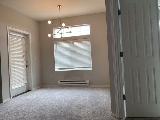 Building Photo - Charming 2Bed, 2Bath Condo in Auburn WA