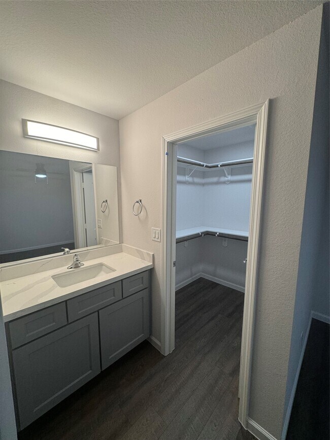 Building Photo - 15530 Towerwood Dr