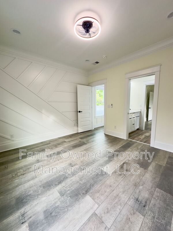 Building Photo - 2245 Fillmore St