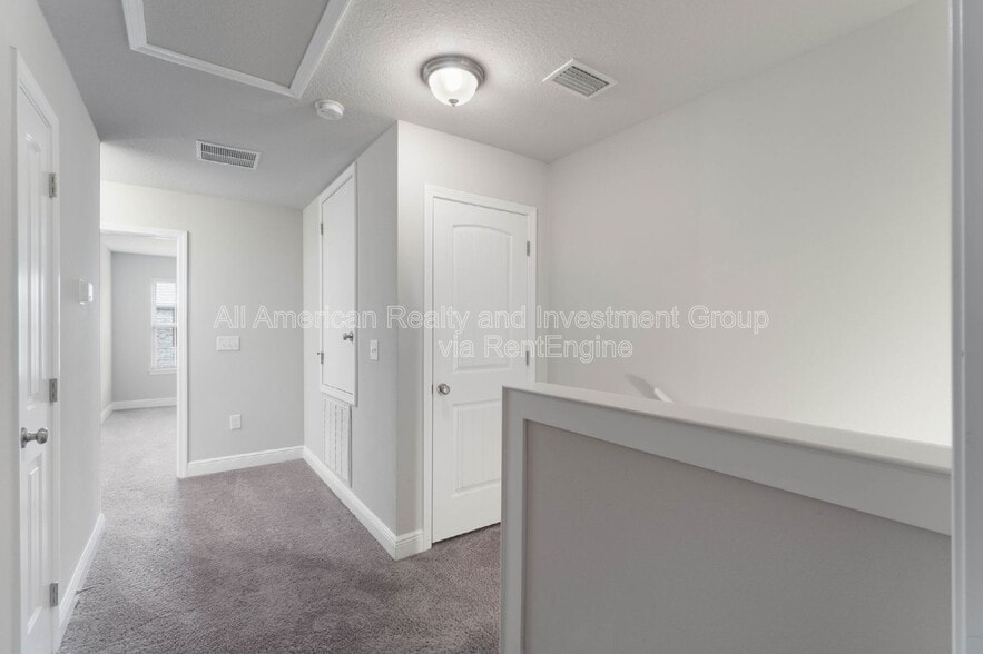 Building Photo - 8827 Little Cormorant Ln