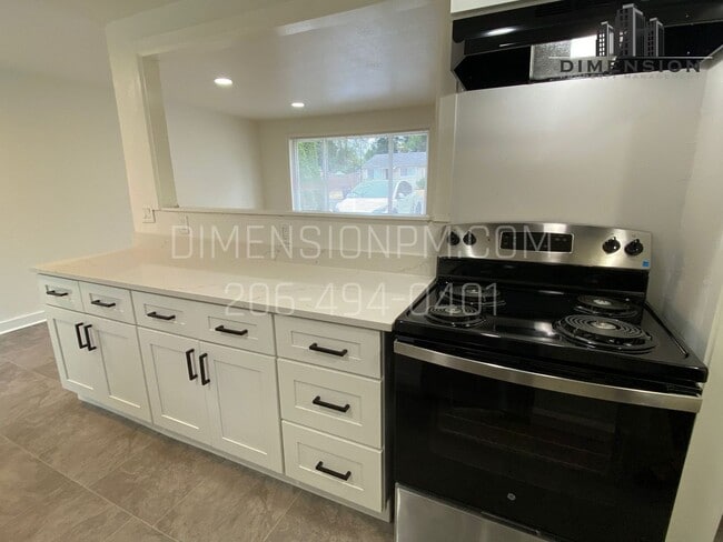 Building Photo - Charming 3-bedroom, 1-bathroom house in Fe...