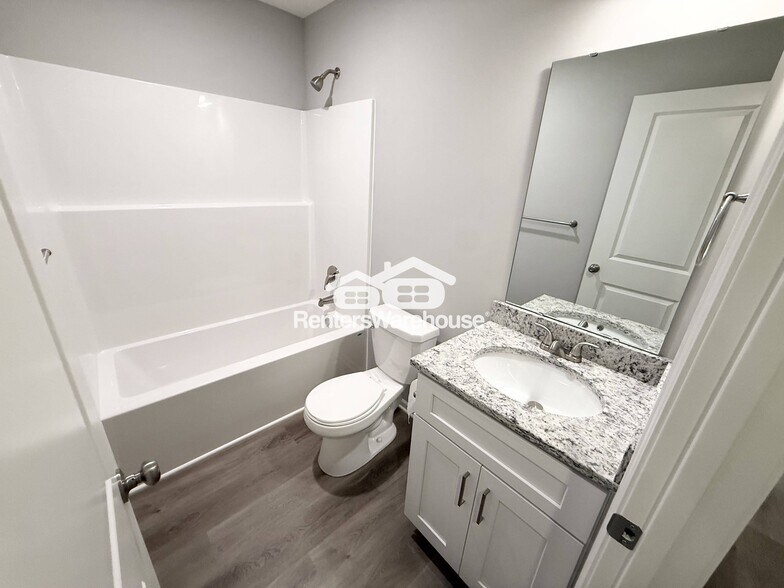 Building Photo - 707 Wood Sage Ct