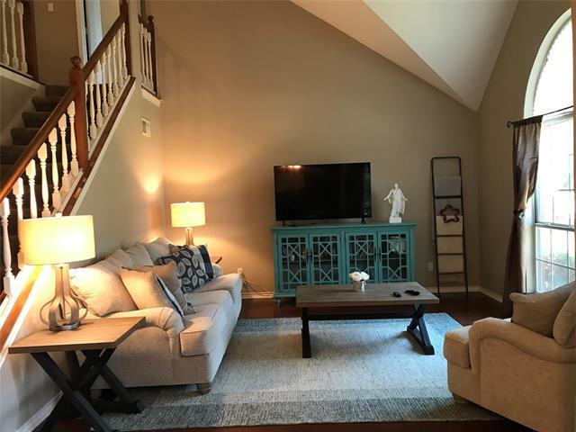 Building Photo - 817 Ashburn Pl