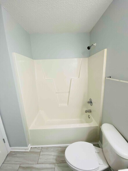 Building Photo - 247 Blue Savannah St