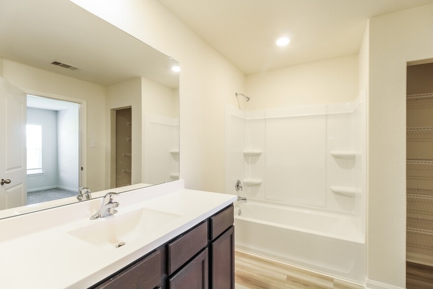 Building Photo - 26717 Frost Dr