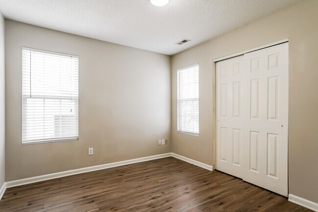 Building Photo - 4449 Snowcrest Ln