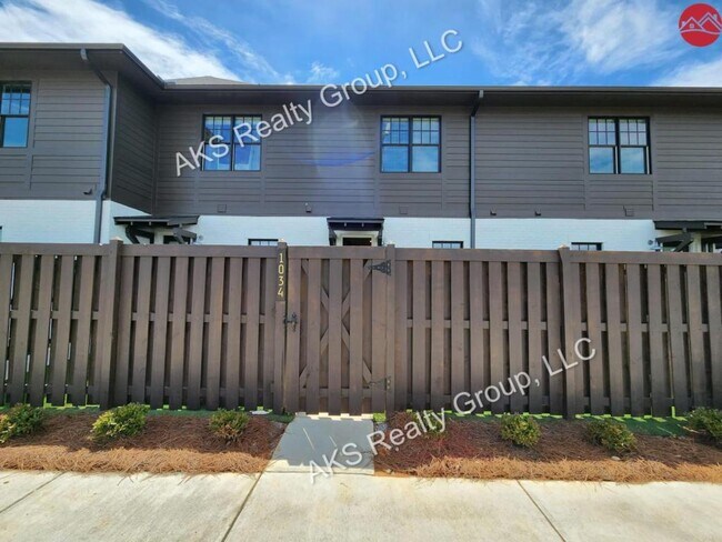 Building Photo - 1034 Windsor Dr