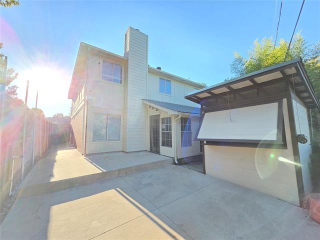 Building Photo - 917 Grasswood Dr