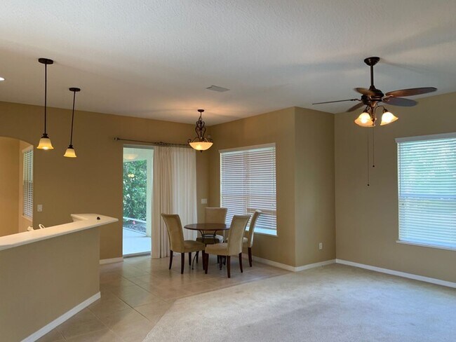 Building Photo - Gated Community 4 Bedroom 3 Bath on Cul-de...