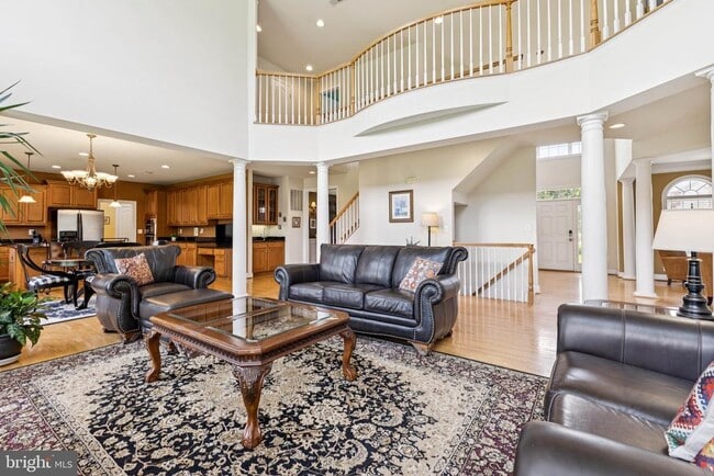 Building Photo - 26368 Strathaven Ct