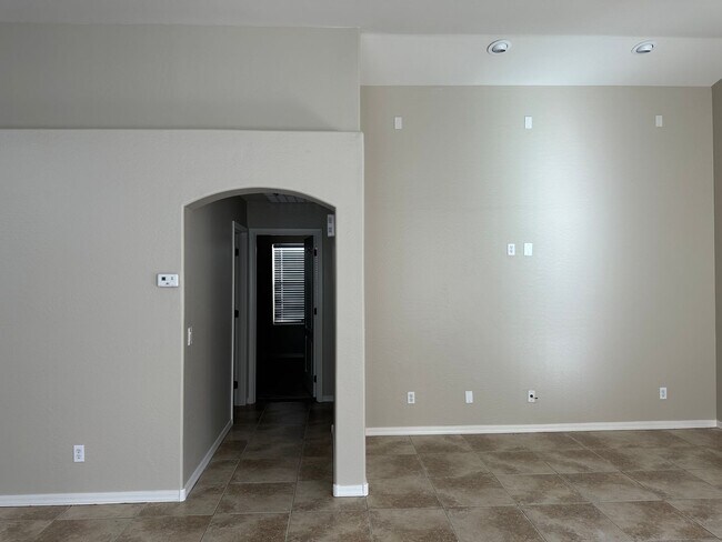 Building Photo - Skyline Ranch home