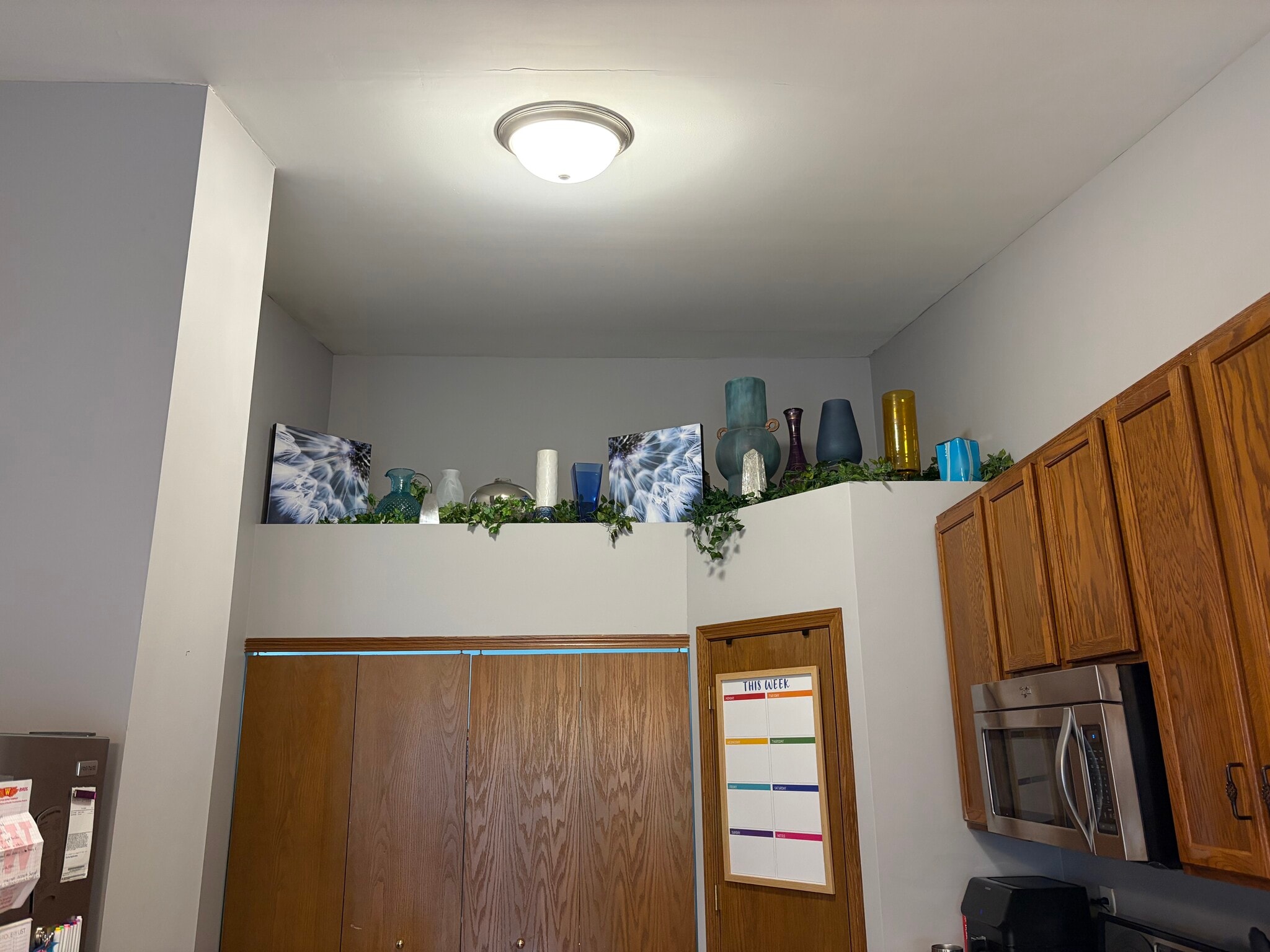 shared kitchen - 701 Blackstone Ct