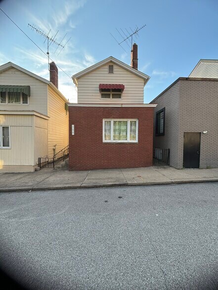 Building Photo - 166 Southern Ave