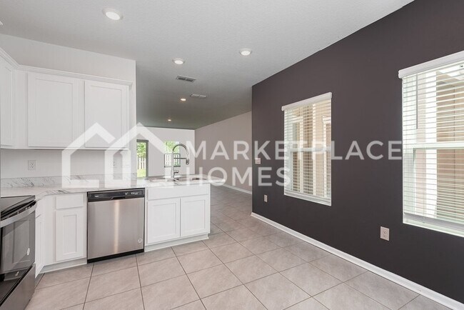 Building Photo - 9093 Gifford Dr
