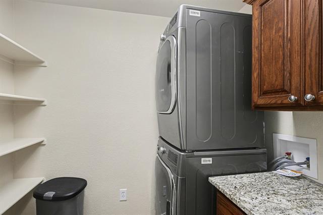 Building Photo - 1349 Hillside Dr