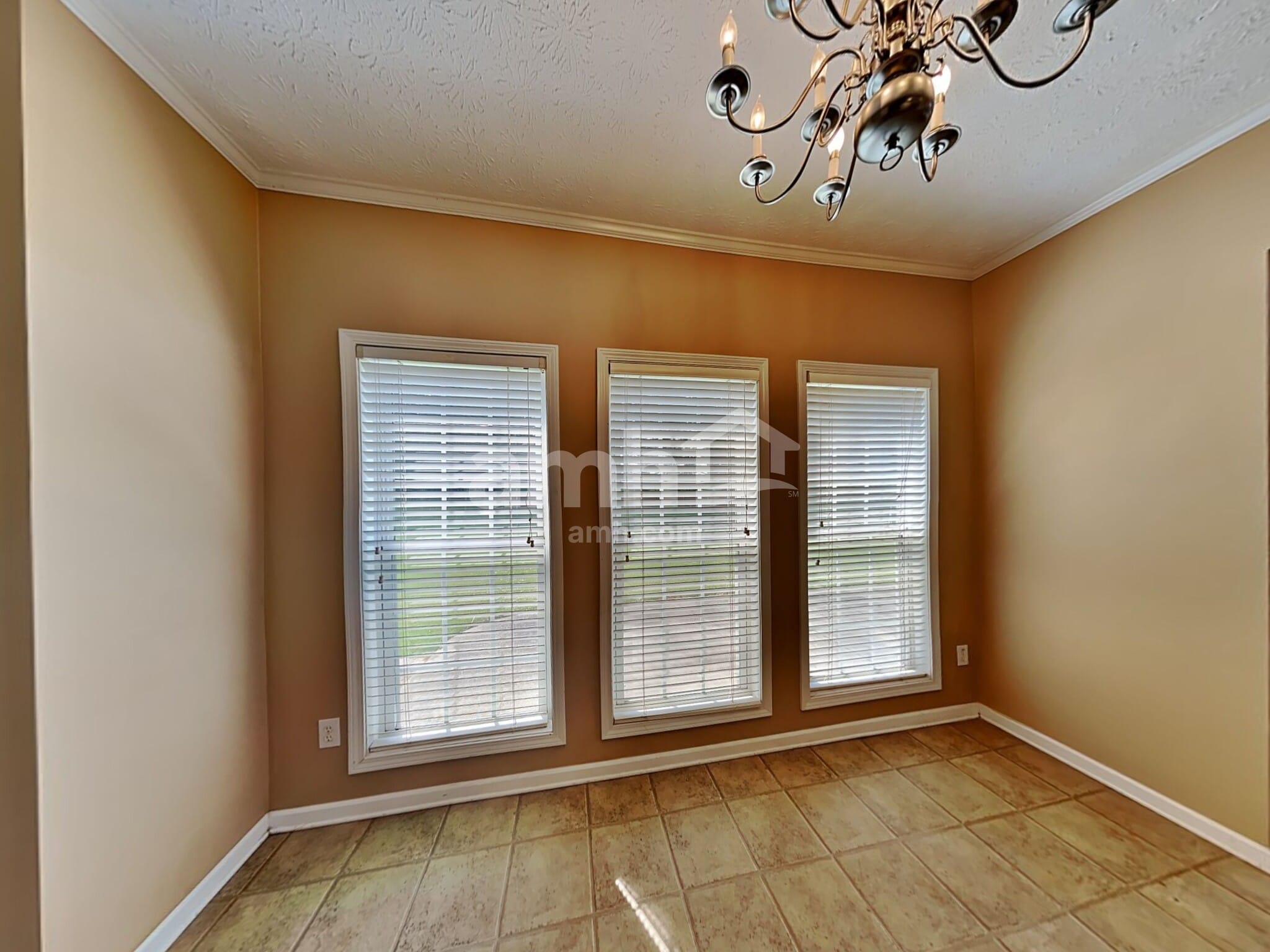 Building Photo - 340 Sunderland Cir