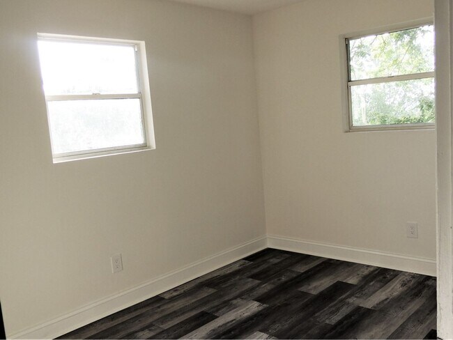 Building Photo - Newly Renovated 3 Bedroom 2 Bathroom House for Rent