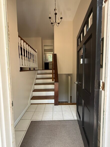 Entrance - 38 Nursery St
