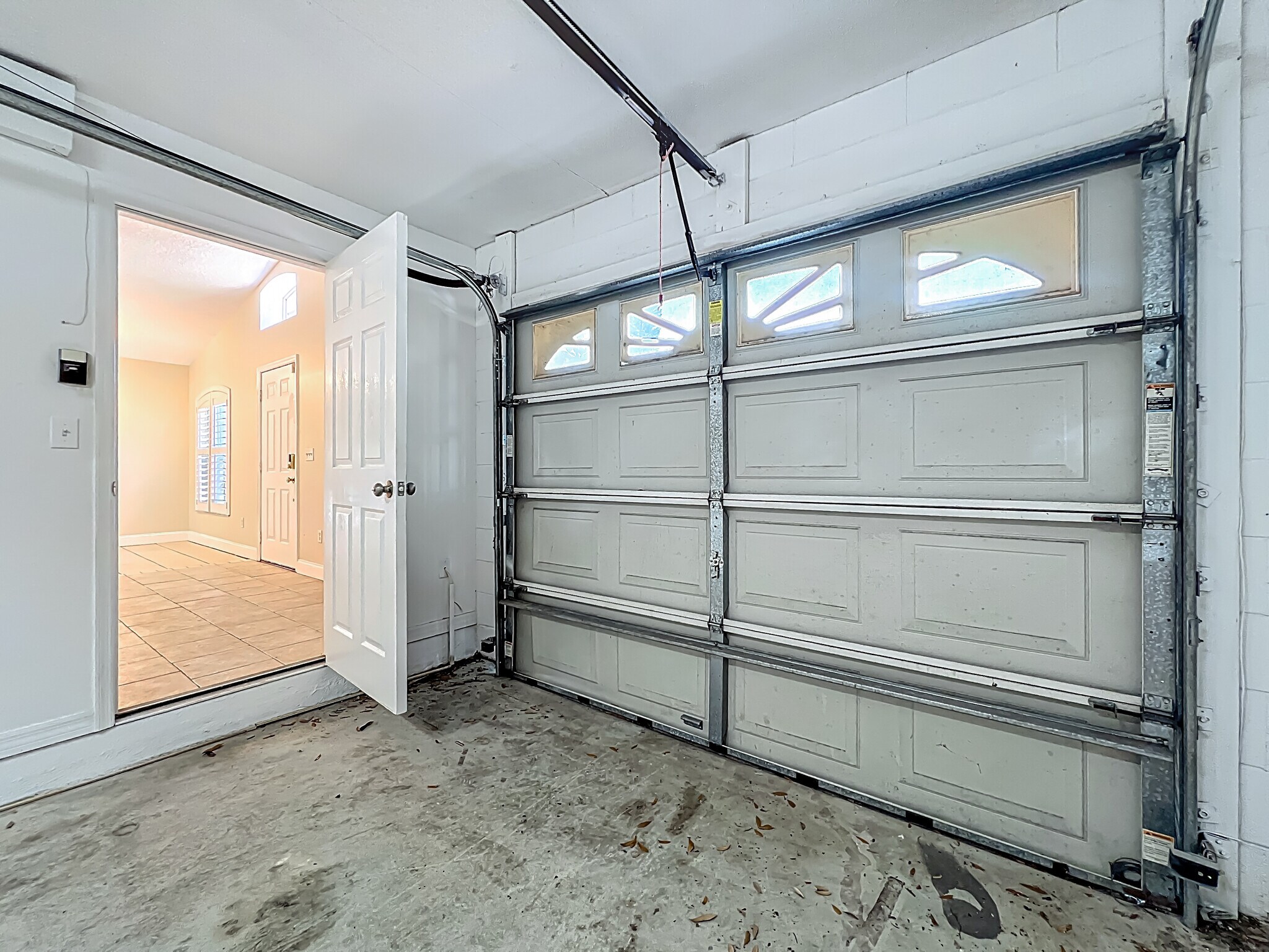 Building Photo - 1115 Naples Dr