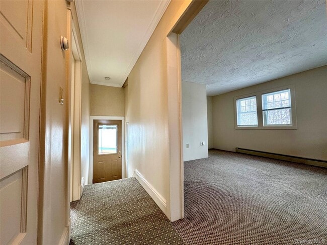 Building Photo - 99 Jerusalem Ave