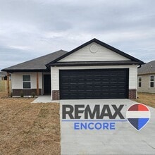 Building Photo - Sorry No Smoking/Vaping and Pets Permitted with Restrictions