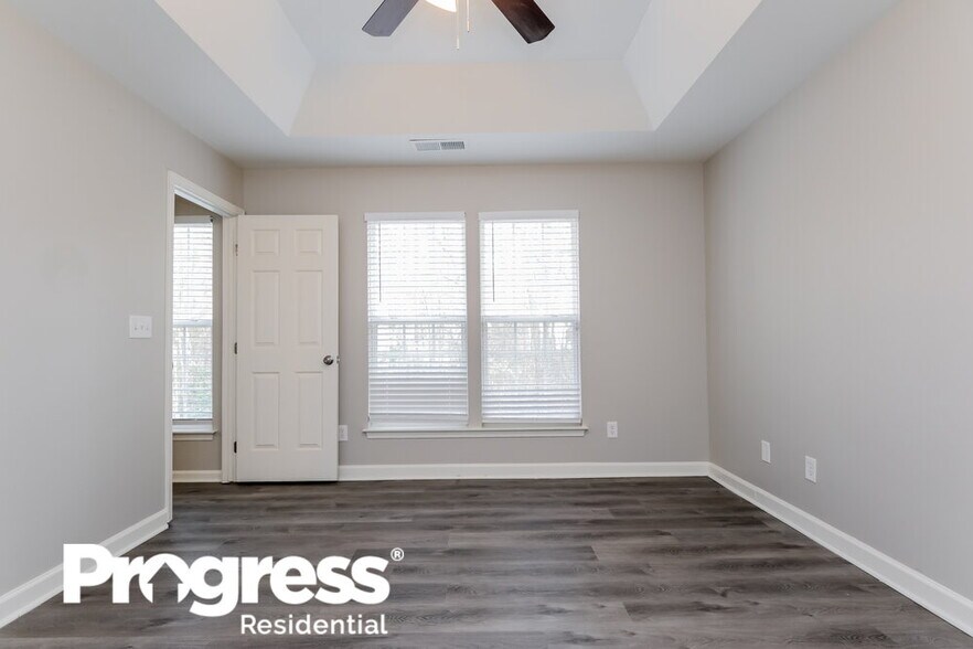 Building Photo - 1243 Brook Farm Ln