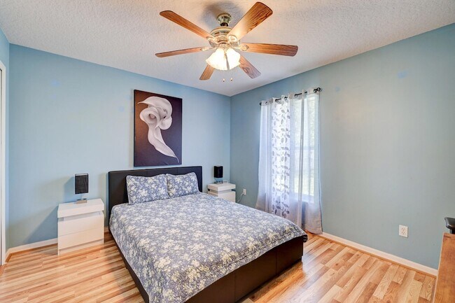 Building Photo - 1838 SE Genaro Terrace