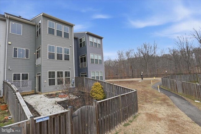 Building Photo - 33 Forge Mill Rd