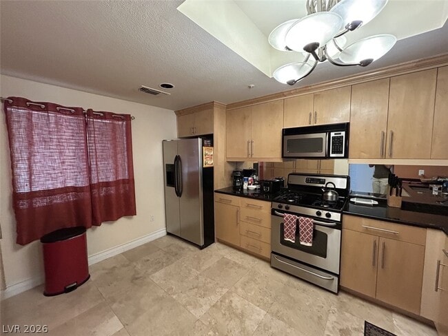 Building Photo - 210 E Flamingo Rd