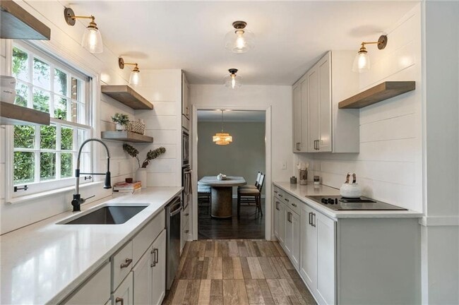 Building Photo - 4243 McClatchey Cir NE