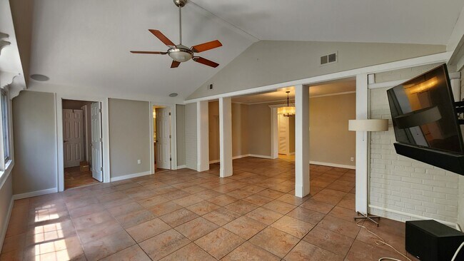Building Photo - Rare Opportunity In Belle Haven Neighborhood - Yard Work Included in Rent
