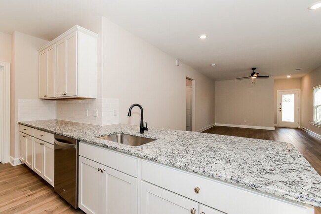 Building Photo - 1215 Butler Ave