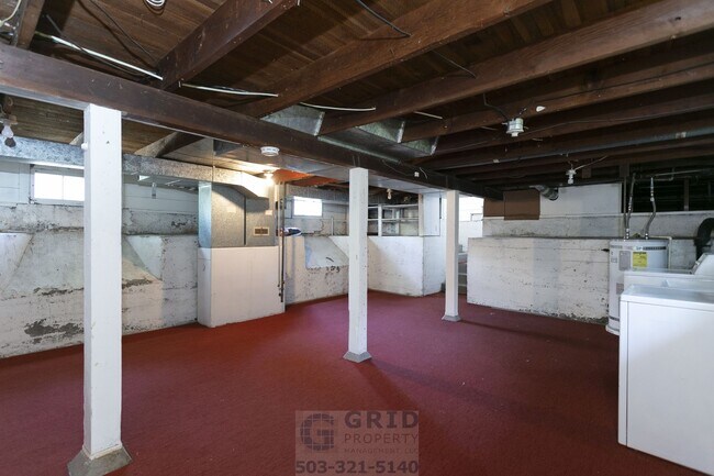 Building Photo - Charming 3 Bedroom Craftsman Home Availabl...