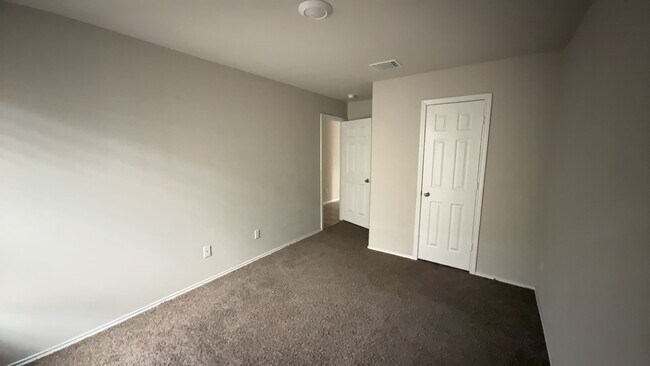 Building Photo - 8919 Cantera Rdg Rd