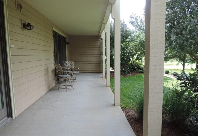 Building Photo - 193 E Landing Dr