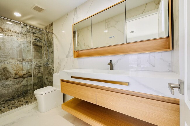 Building Photo - 2781 NE 165th Terrace