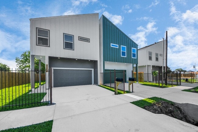 Building Photo - 9303 Jutland Rd