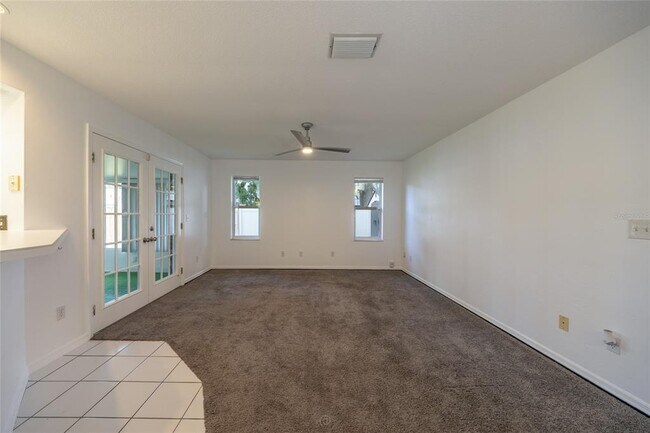 Building Photo - 923 Sand Crest Dr