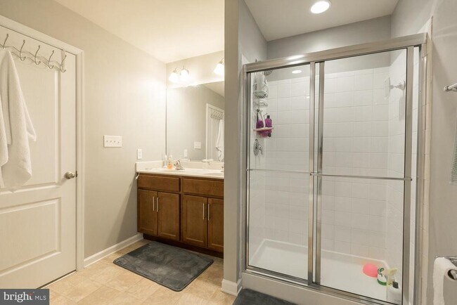 Building Photo - 155 Schramm Lp