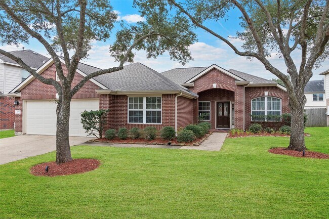 Building Photo - 16711 Canyon Whisper Dr