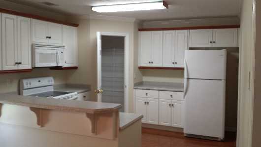 Building Photo - 175 Oakland Dr