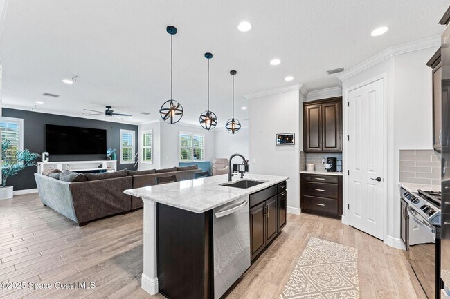 Building Photo - 8215 Millbrook Ave