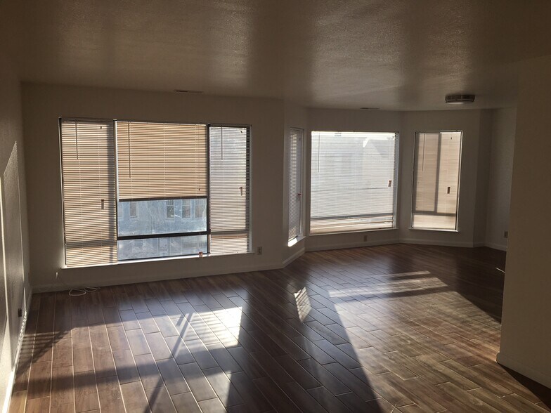 Building Photo - 1472 12th Ave