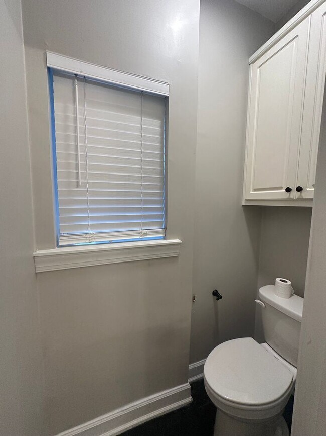 Building Photo - Killearn Pebble Creek HOA Community 2/2 Si...