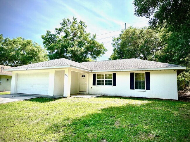 Your New Home - 424 N Savary Ave
