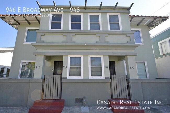 Primary Photo - 946 E Broadway