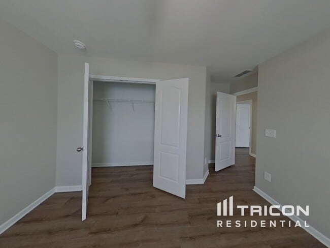 Building Photo - 941 Lynnview Ct