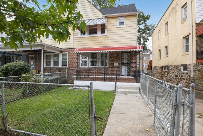 Building Photo - 3 bed 2 bath in Baltimore, MD