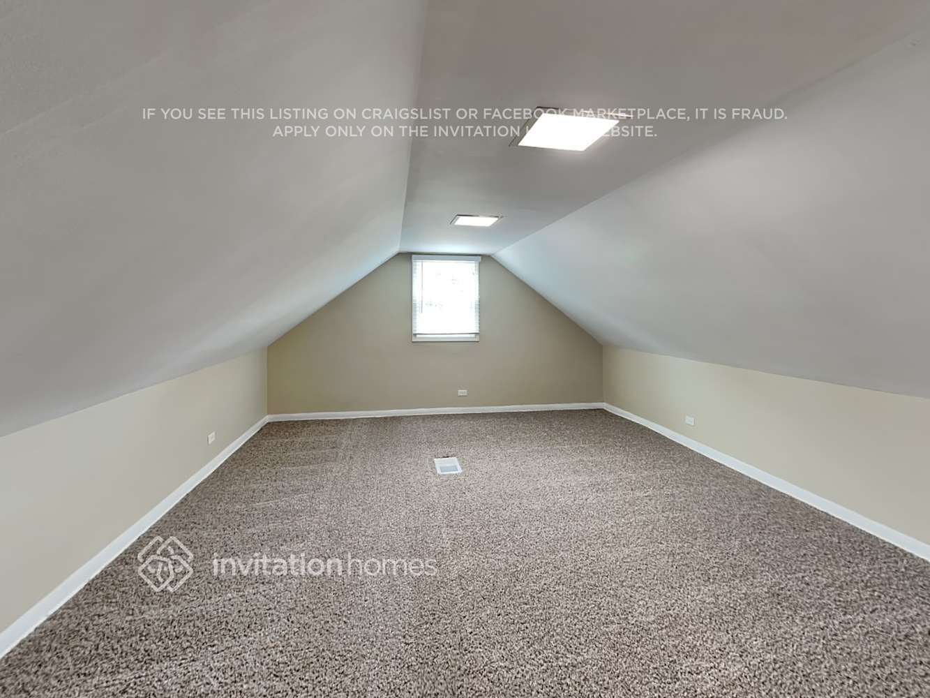 Building Photo - 373 Mors Ave